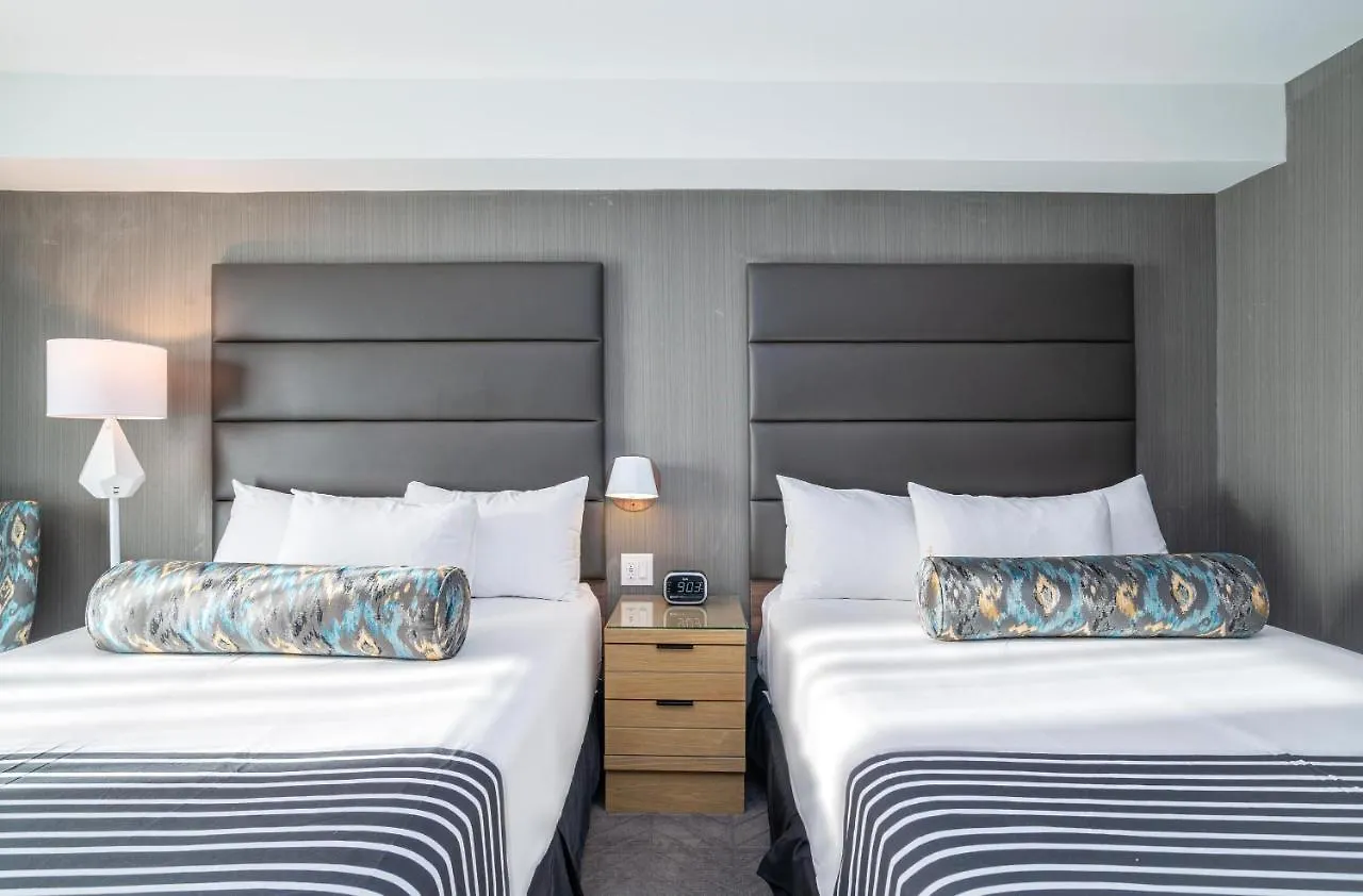 ****  Sandman Signature Ottawa Airport Hotel Canada