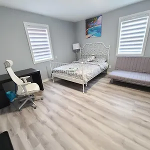 Downtown Spacious Couette-café